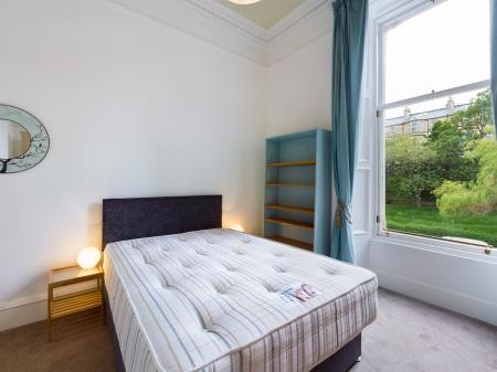 2 bedroom Flat to let in Learmonth Gardens, Comely Bank, Edinburgh, EH4