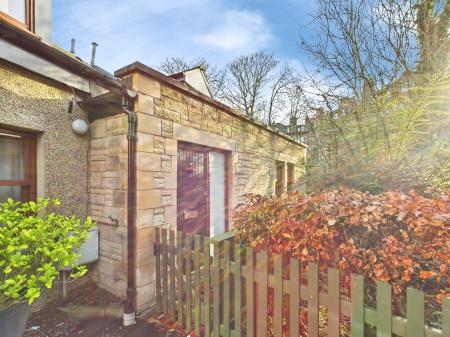 4 bedroom House to let in Coltbridge Avenue, Murrayfield, Edinburgh, EH12