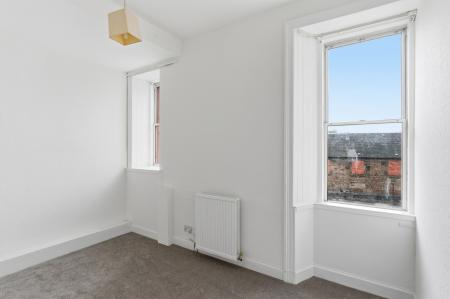 2 bedroom Flat for sale in St Leonard's Bank, Edinburgh, EH8