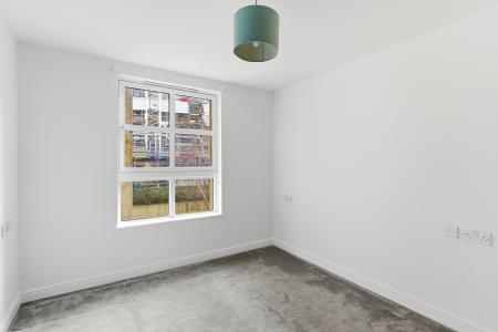 2 bedroom Flat for sale in Old Tolbooth Wynd, Edinburgh, EH8