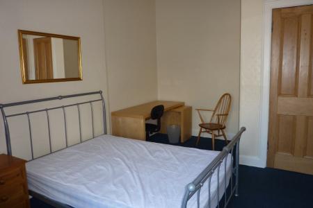 2 bedroom Flat to let in Gardners Crescent, Fountainbridge, Edinburgh, EH3