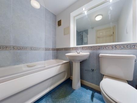 2 bedroom Flat to let in Easter Dalry Drive, Dalry, Edinburgh, EH11