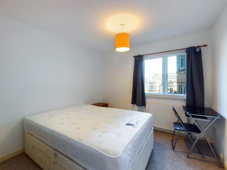 2 bedroom Flat to let in Easter Dalry Drive, Dalry, Edinburgh, EH11