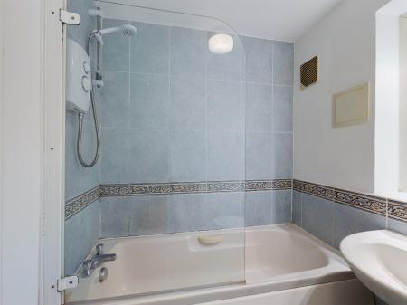 2 bedroom Flat to let in Easter Dalry Drive, Dalry, Edinburgh, EH11