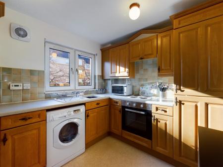 2 bedroom Flat to let in Easter Dalry Drive, Dalry, Edinburgh, EH11