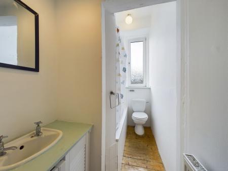 1 bedroom Flat to let in Waverley Park, Abbeyhill, Edinburgh, EH8