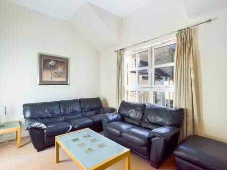1 bedroom Flat to let in Old Tolbooth Wynd, Old Town, Edinburgh, EH8
