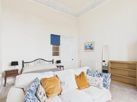 2 bedroom Flat to let in Belgrave Place, West End, Edinburgh, EH4