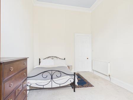 2 bedroom Flat to let in Belgrave Place, West End, Edinburgh, EH4