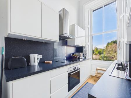 2 bedroom Flat to let in Belgrave Place, West End, Edinburgh, EH4