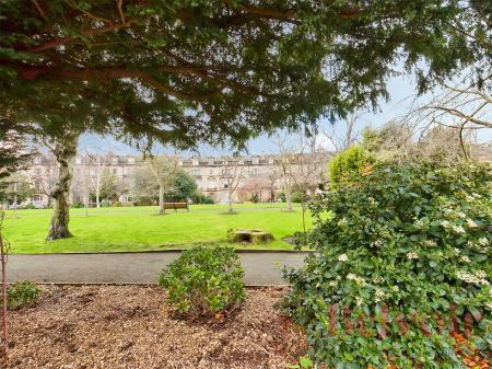 3 bedroom Flat to let in Eglinton Crescent, West End, Edinburgh, EH12