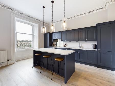 3 bedroom Flat to let in Eglinton Crescent, West End, Edinburgh, EH12