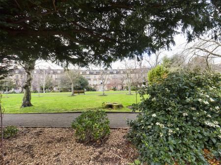 3 bedroom Flat to let in Eglinton Crescent, West End, Edinburgh, EH12