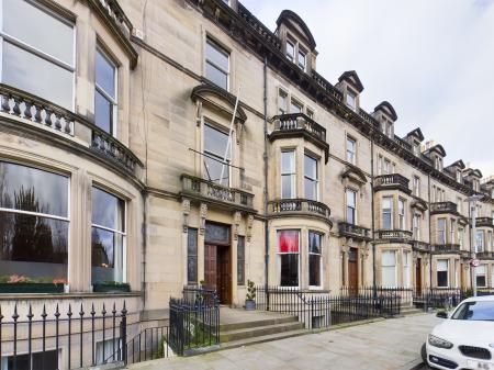 3 bedroom Flat to let in Eglinton Crescent, West End, Edinburgh, EH12