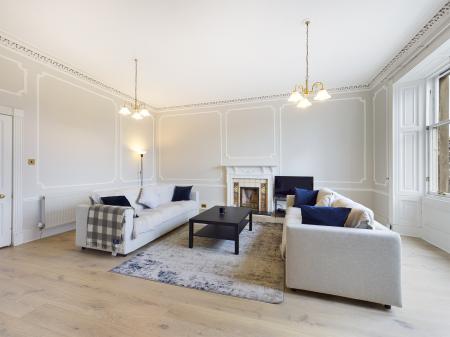 3 bedroom Flat to let in Eglinton Crescent, West End, Edinburgh, EH12