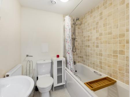 2 bedroom Flat to let in Newhaven Place, Newhaven, Edinburgh, EH6