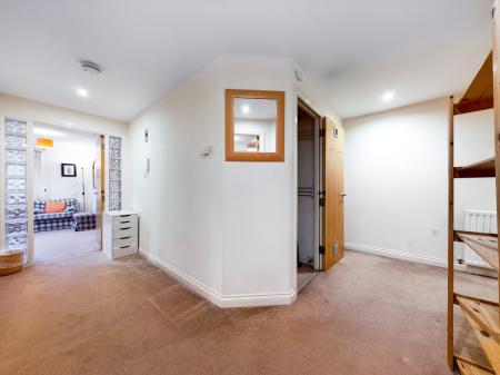 2 bedroom Flat to let in Pilrig Heights, Pilrig, Edinburgh, EH6