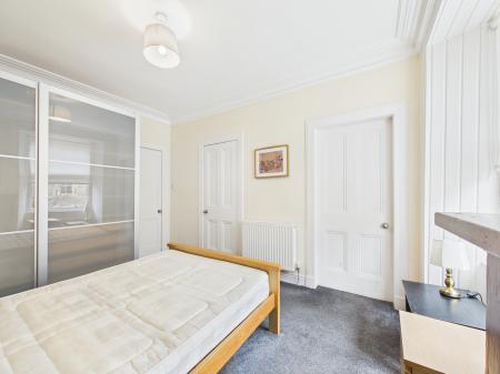 1 bedroom Flat to let in West Crosscauseway, Newington, Edinburgh, EH8
