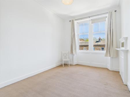 2 bedroom Flat to let in Lochrin Terrace, Tollcross, Edinburgh, EH3