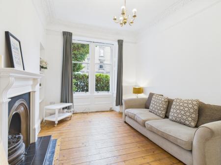 1 bedroom Flat to let in Montgomery Street, Hillside, Edinburgh, EH7