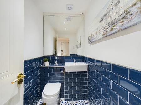 3 bedroom Duplex to let in Blandfield, Broughton, Edinburgh, EH7