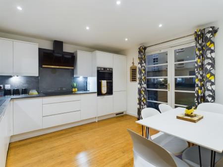 3 bedroom Duplex to let in Blandfield, Broughton, Edinburgh, EH7