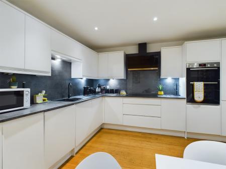 3 bedroom Duplex to let in Blandfield, Broughton, Edinburgh, EH7