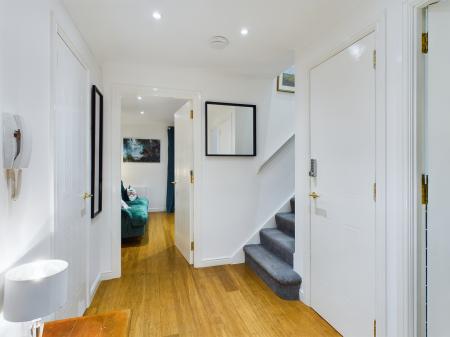 3 bedroom Duplex to let in Blandfield, Broughton, Edinburgh, EH7