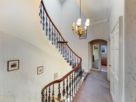 3 bedroom Duplex to let in Lynedoch Place, West End, Edinburgh, EH3