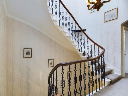 3 bedroom Duplex to let in Lynedoch Place, West End, Edinburgh, EH3