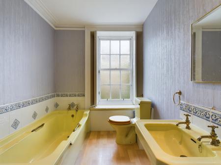 3 bedroom Duplex to let in Lynedoch Place, West End, Edinburgh, EH3