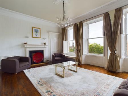 3 bedroom Duplex to let in Lynedoch Place, West End, Edinburgh, EH3