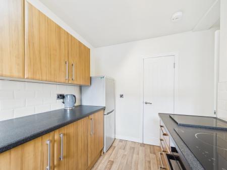 2 bedroom Flat to let in West Court, Ravelston House Park, Ravelston, Edinburgh, EH4