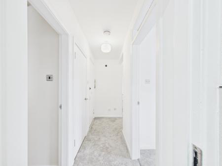 2 bedroom Flat to let in West Court, Ravelston House Park, Ravelston, Edinburgh, EH4