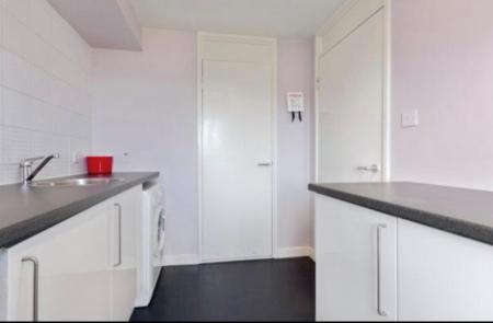 1 bedroom Flat to let in Broughton Road, Broughton, Edinburgh, EH7
