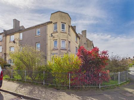 2 bedroom Flat for sale in Royston Mains Gardens, Pilton, Edinburgh, EH5