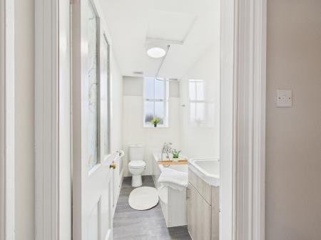 2 bedroom Flat for sale in Murrayfield Avenue, Murrayfield, Edinburgh, EH12