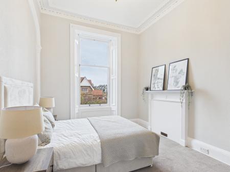 2 bedroom Flat for sale in Murrayfield Avenue, Murrayfield, Edinburgh, EH12