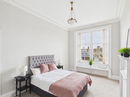 2 bedroom Flat for sale in Murrayfield Avenue, Murrayfield, Edinburgh, EH12