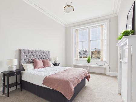 2 bedroom Flat for sale in Murrayfield Avenue, Murrayfield, Edinburgh, EH12