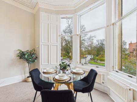 2 bedroom Flat for sale in Murrayfield Avenue, Murrayfield, Edinburgh, EH12