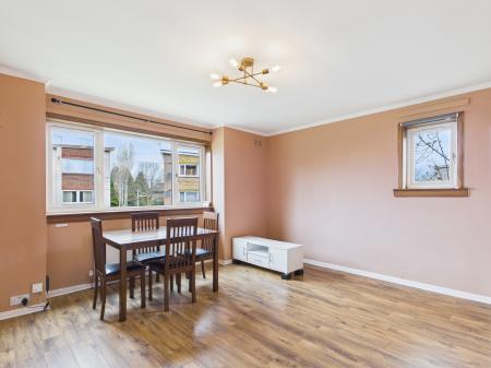 2 bedroom Flat to let in Forrester Park Gardens, Broomhouse, Edinburgh, EH12