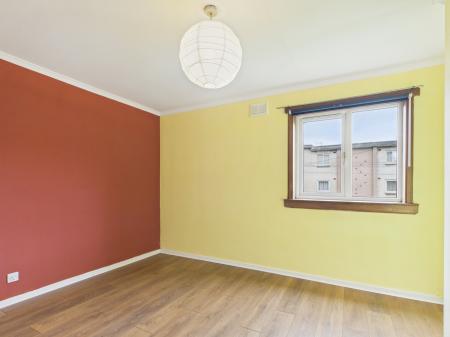 2 bedroom Flat to let in Forrester Park Gardens, Broomhouse, Edinburgh, EH12