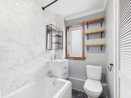 2 bedroom Flat to let in Forrester Park Gardens, Broomhouse, Edinburgh, EH12