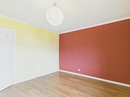 2 bedroom Flat to let in Forrester Park Gardens, Broomhouse, Edinburgh, EH12