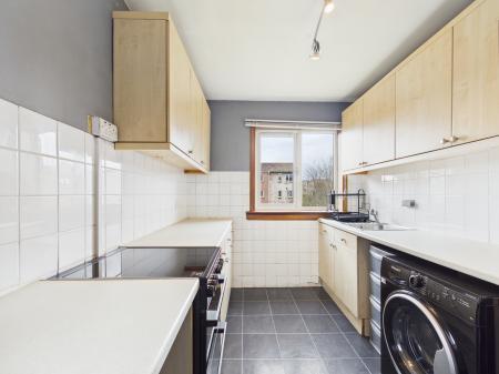 2 bedroom Flat to let in Forrester Park Gardens, Broomhouse, Edinburgh, EH12