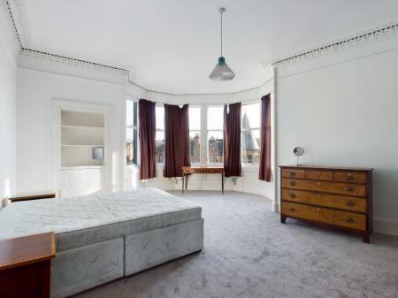 4 bedroom Flat to let in Roseneath Place, Marchmont, Edinburgh, EH9