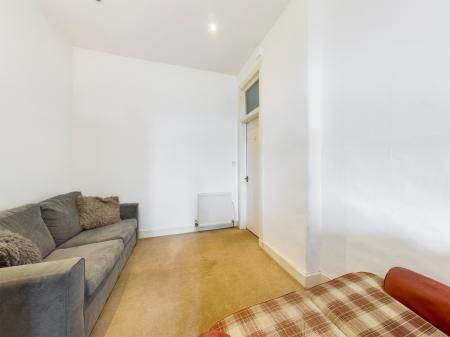 4 bedroom Flat to let in Roseneath Place, Marchmont, Edinburgh, EH9