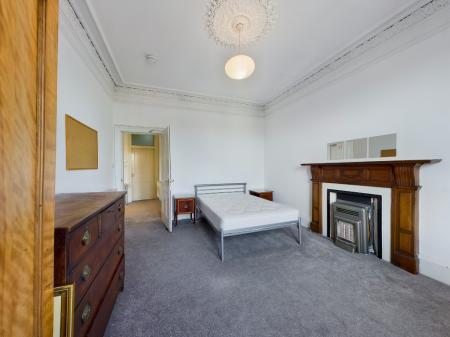 4 bedroom Flat to let in Roseneath Place, Marchmont, Edinburgh, EH9