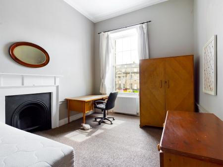 5 bedroom Flat to let in Gayfield Place, New Town, Edinburgh, EH7